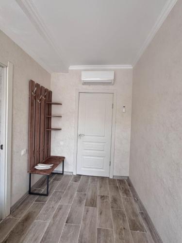 Bee Planet Garni in Garni