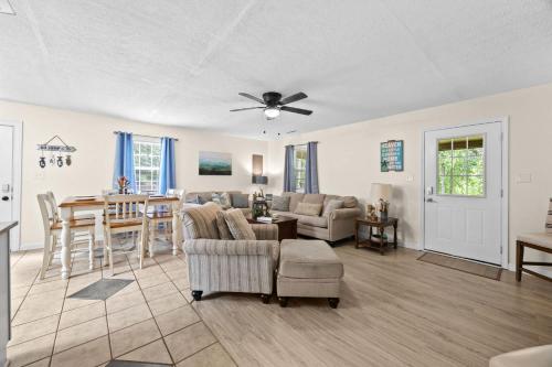 Rough River Lake Hideaway Your Lakeside Escape in Falls of Rough