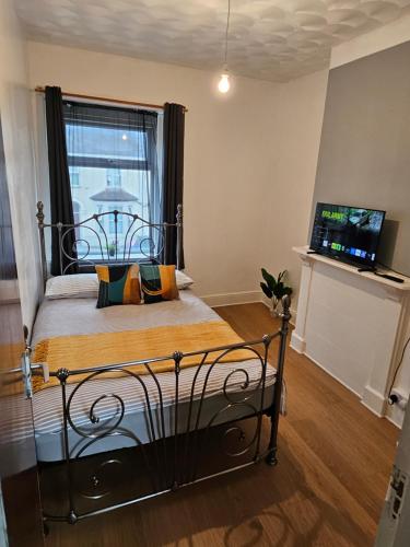 Entire 2 Bedroom Apartment City Centre & Stadium