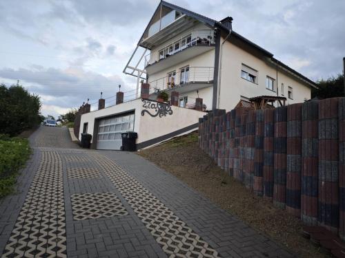 5 Ferienwohnungen nähe Badesee mit Bergblick in Bergneustadt, Deutschland