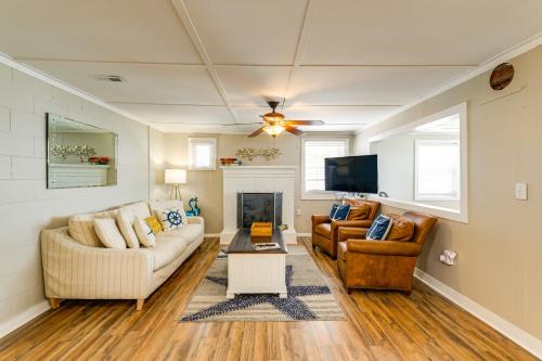 Private Dock and Yard Hague Hideaway on the Potomac in ไพนีย์พอยต์ (แมรีแลนด์)