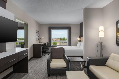 Holiday Inn Express & Suites Cold Lake By IHG in 冷湖