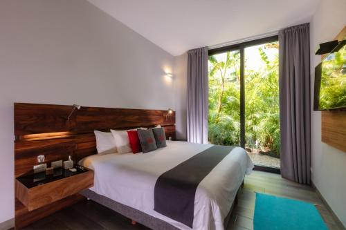 Deluxe Room image 1