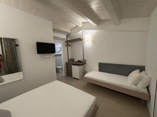 Scossicci Del Sole in Loreto