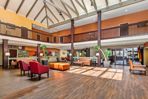 大堂, 里奇克雷斯特-中國湖傳統酒店及套房 (Heritage Inn & Suites Ridgecrest-China Lake) in 里奇克萊斯特