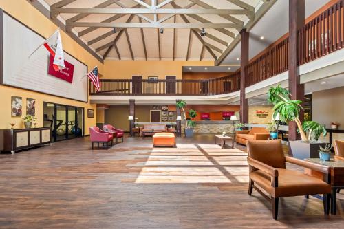 大堂, 里奇克雷斯特-中國湖傳統酒店及套房 (Heritage Inn & Suites Ridgecrest-China Lake) in 里奇克萊斯特