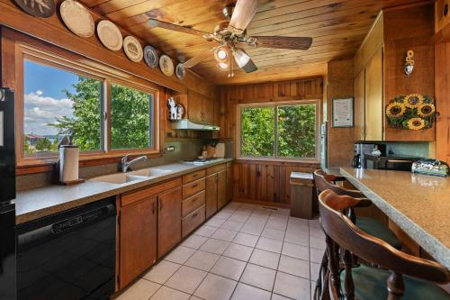 Rustic Lakefront Home with Beach, Sevierville (photo 8)