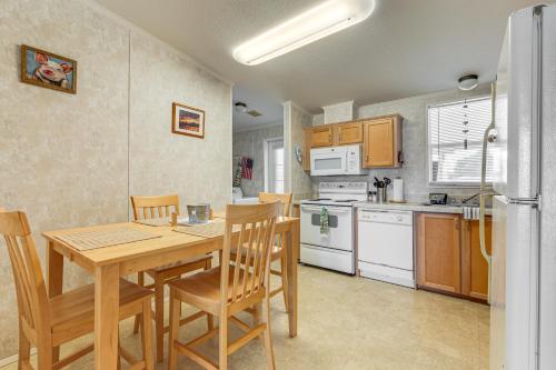 Walk to Scenic Trails Waterfront Okeechobee Oasis in 奧基喬比