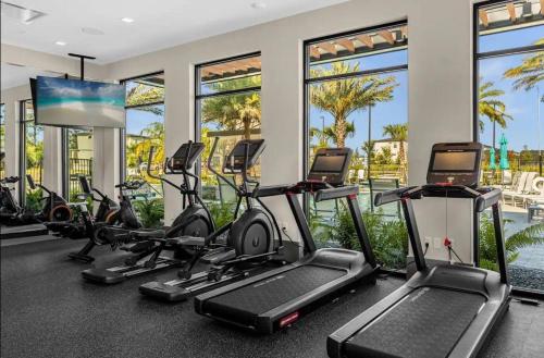 Experience Luxury in Your 11 En-Suites Mansion - image 8