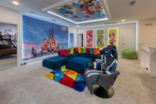 Experience Luxury in Your 11 En-Suites Mansion - main image
