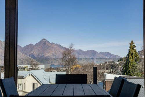 Cecil Peak View Apartment - image 5