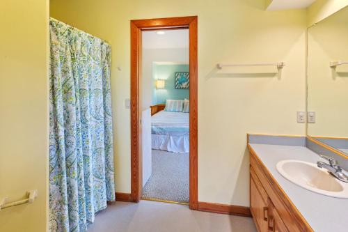 1300 - Shore Pleasure - image 2