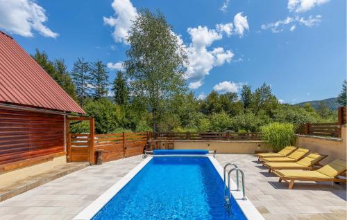 Peldbaseins, Pet Friendly Home In Plesce in Kamenski Hrib