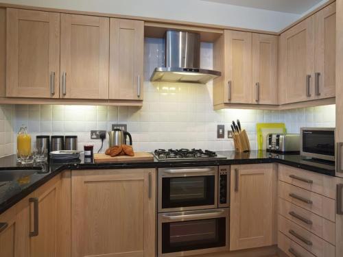 6 Combehaven - image 3