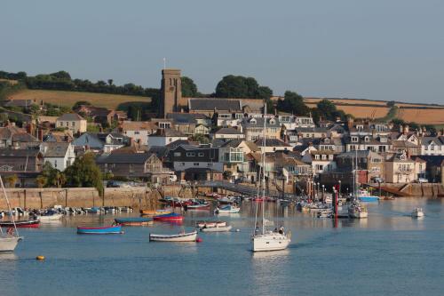 6 Combehaven - image 12
