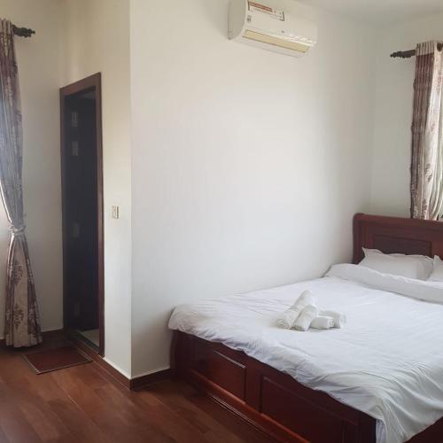 Double Room image 10