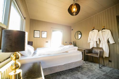 North Inn - Guesthouse and Cabin in Svalbardseyri