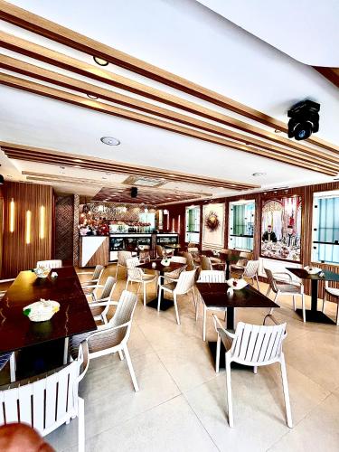 Hôtel Réstinga Martil (Hotel Restinga Martil) in Martil