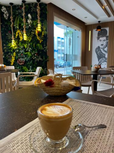 Hôtel Réstinga Martil (Hotel Restinga Martil) in 邁爾提勒