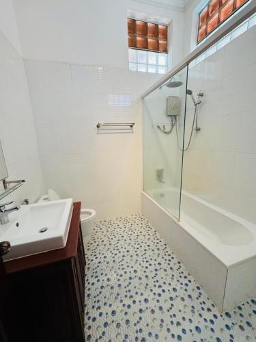 Superior Double or Twin Room with Garden View image 3