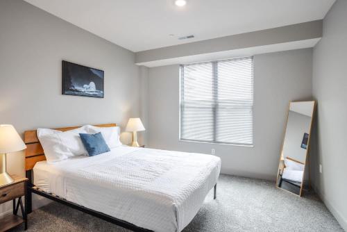 CozySuites at the Banks gym pool 05