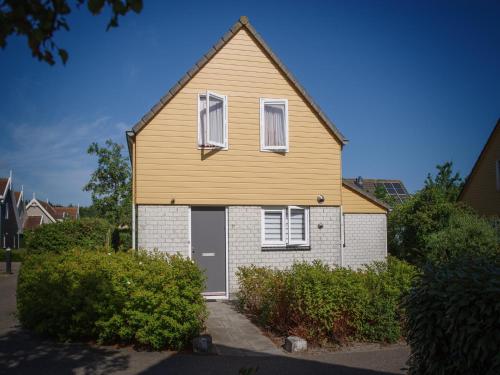 Spacious Coastal Getaway, Wemeldinge