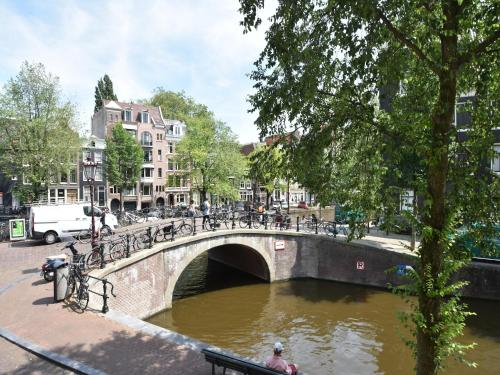 Apartment in Amsterdam by Rijks Museum, Амстердам (фото 3)