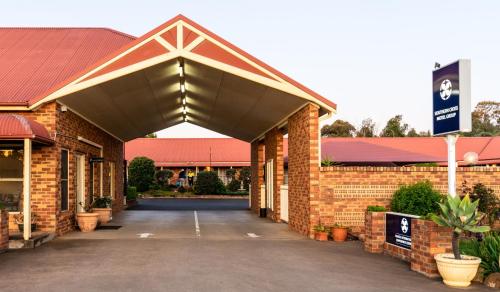 Parkes International in Parkes