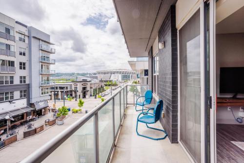 CozySuites at the Banks gym pool 08 near Great Amerikai Labda Park