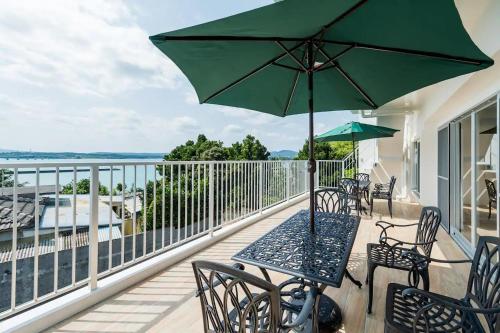 Four Season Resort Kouri Island