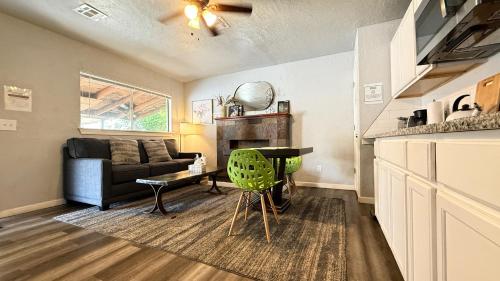 Létesítmények, Budget-friendly Studio In Okcprivate Entry#20-3 near Will Rogers Park