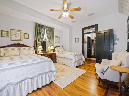 Charming Green Cove Historic Home 1st Floor Stay in Green Cove Springs (FL)