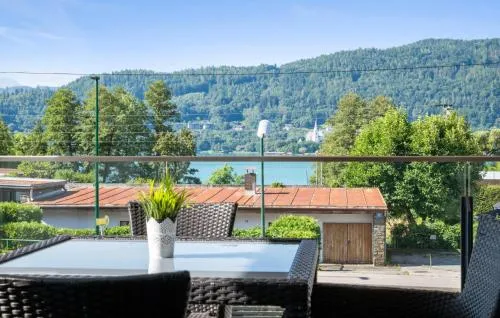 Seeblickwohnung in Pörtschach am Wörthersee, Österreich