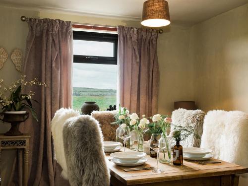 ทัศนียภาพภายนอกโรงแรม, Woodend in บาวเนส