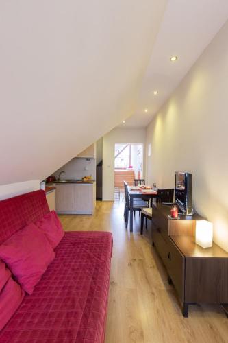 Studio Apartment - No Parking image 8