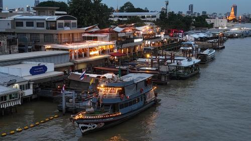 Sabai Sabai Liveaboard Bangkok, Bangkok