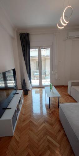 V32 - Athens Central Fully Equipped Apartment, Atény