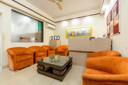 Hotel Picasso Residency near Naraina Vihar Metro Station New Delhi – New Delhi, NY