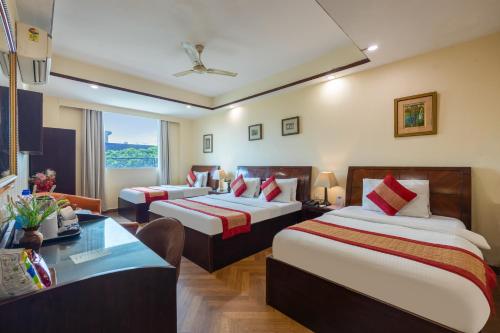 Hotel Picasso Residency near Naraina Vihar Metro Station New Delhi – New Delhi, NY