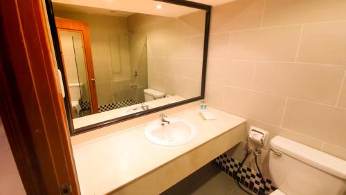 Two-Bedroom Apartment image 6