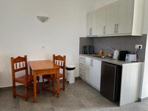 Paleo Apartments 3