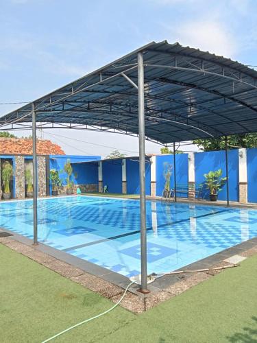 Swimming pool, Guest House Syariah GS Taman Keluarga in Bekasi