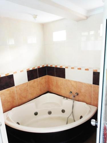 Swimming pool, Guest House Syariah GS Taman Keluarga in Rawa Lumbu