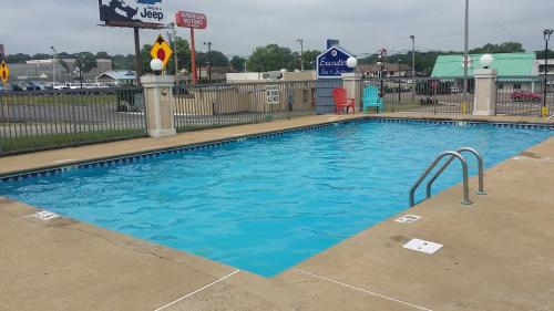 Executive Inn and Suites - Jackson - image 14