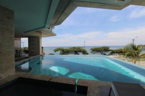 Luxury Beach 2BR Condo Coral By Bocobay - image 3
