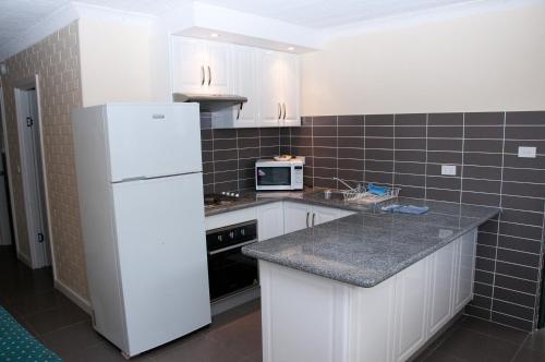 ห้องครัว, สวิส โมเต็ล (Swiss Motel) in คูม่า