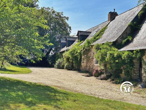 Le Moulin Renaud, 8 personnes gîte à louer Denazé