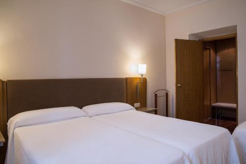 Triple Room image 8