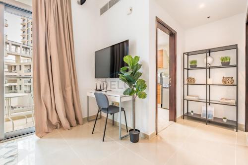 Studio Steps from JBR Beach and Marina Walk, Conveniently located near Ain Dubai, Dec Towers T2, Dubai Marina by Deluxe Holiday Homes, Dubai (foto 2)
