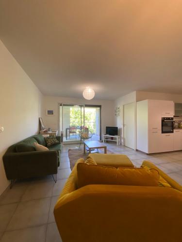 Facilities, 3 pieces agreable et cosy proche centre-ville in Estanove